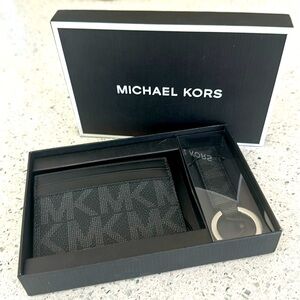 Michael Kors Keychain Wallet 🐦‍⬛